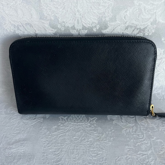 COA Authentic Prada Limited Edition Saffiano Leather Bicolor Zip Around Wallet - Picture 3 of 10